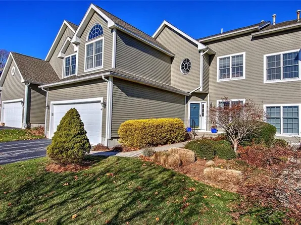 48 Seal Island Rd, Bristol, RI 02809