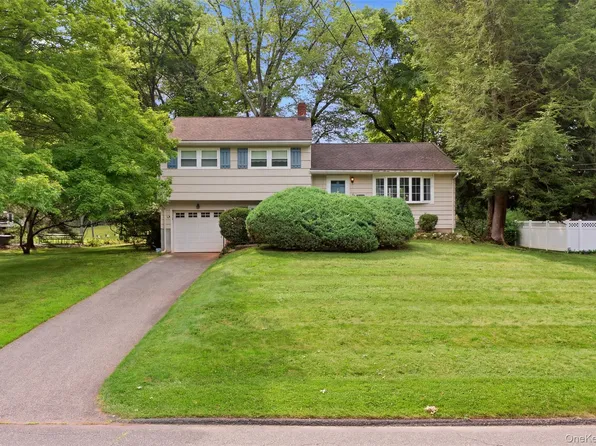 24 Marcia Lane, New City, NY 10956