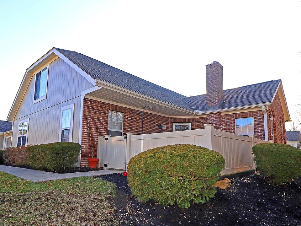 1st image of 376 Park Woods Ln