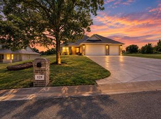 125 Canyon Creek Ln, Guthrie, OK 73044