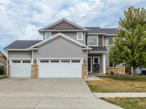417 SE 14th St, Grimes, IA 50111