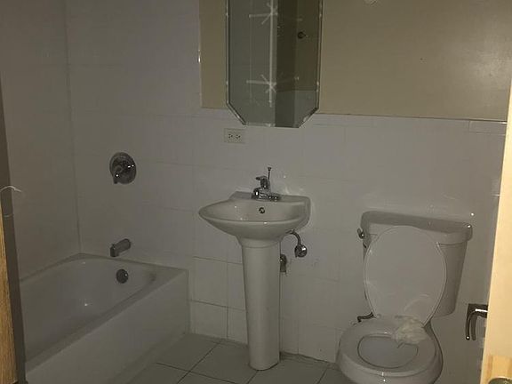 5th image of 6022 N Kenmore Ave #1813