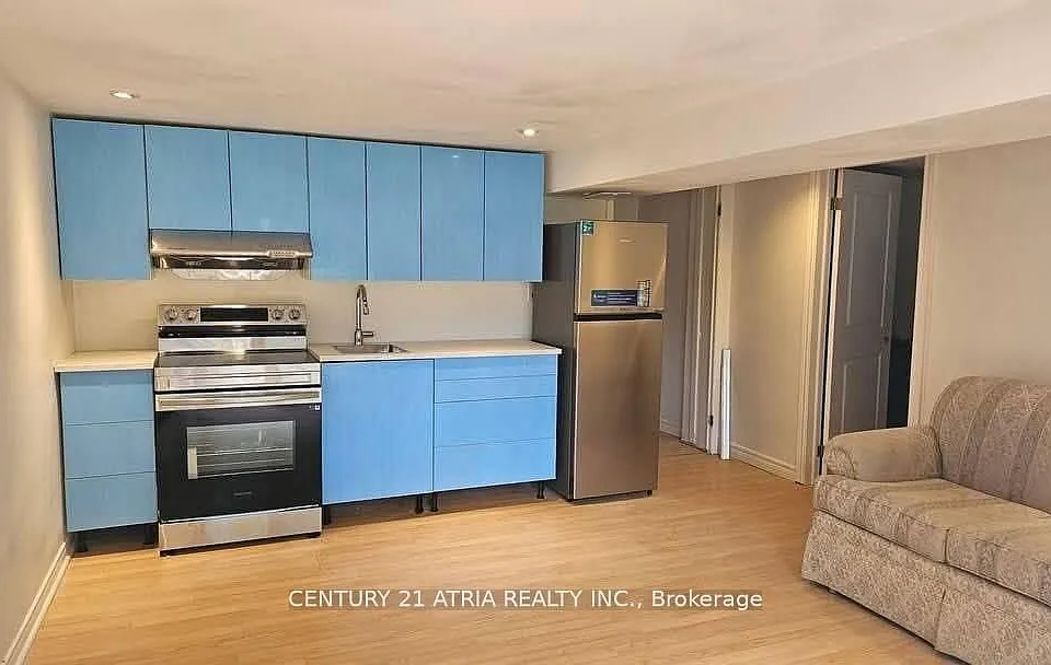 38 Harding Blvd #2