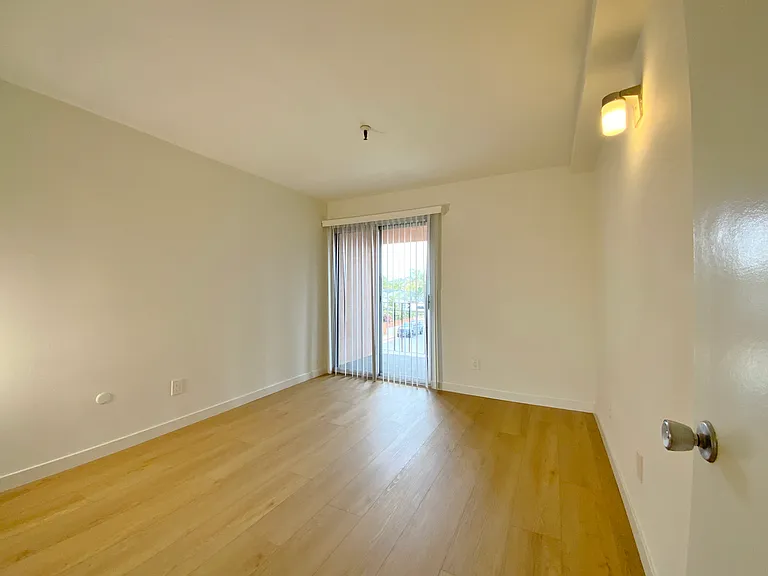 Bedroom (2)