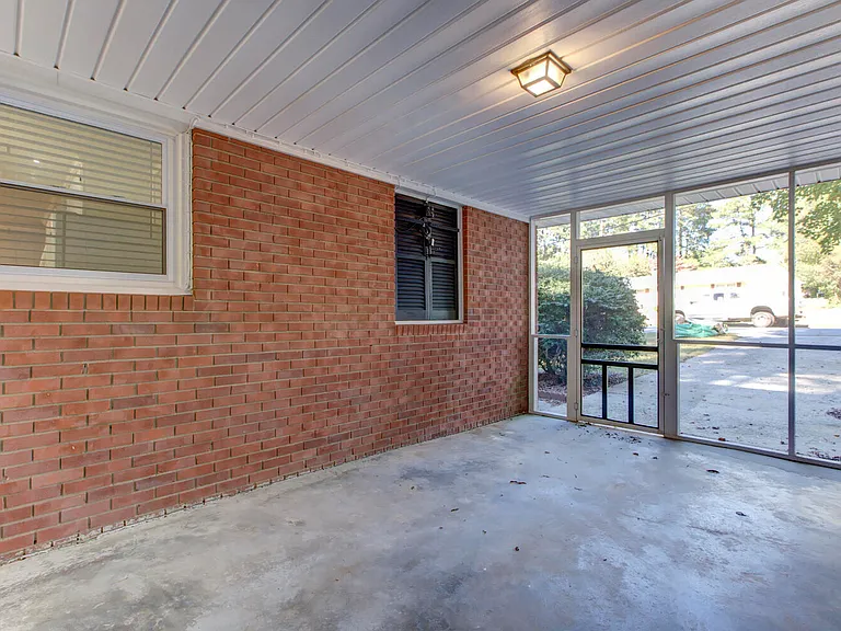 1213 Park Ave — Photo 29