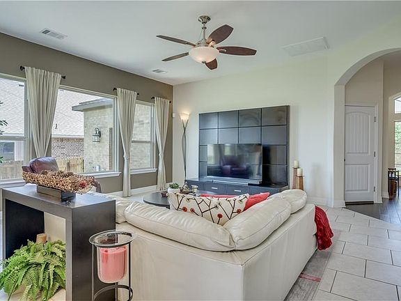 4th image of 18512 Deleon Bayou Ln