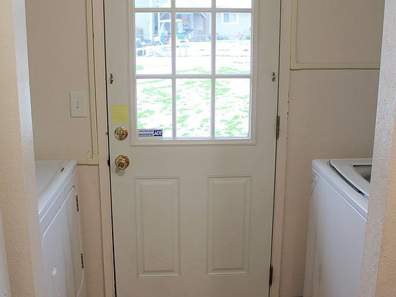 5th image of 12115 NE 79th St
