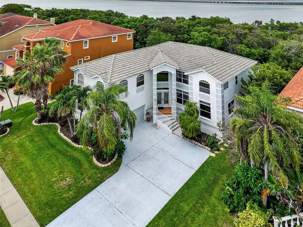 3185 Shoreline Dr, Clearwater, FL 33760