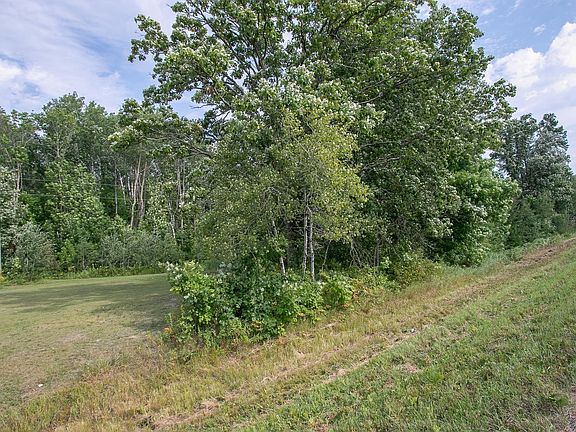 3rd image of 11 County Rd