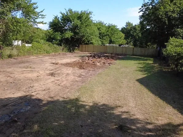Ferguson Dr, Lewisville, TX 75057