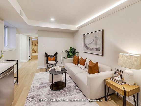 2nd image of 21 Rolyat St