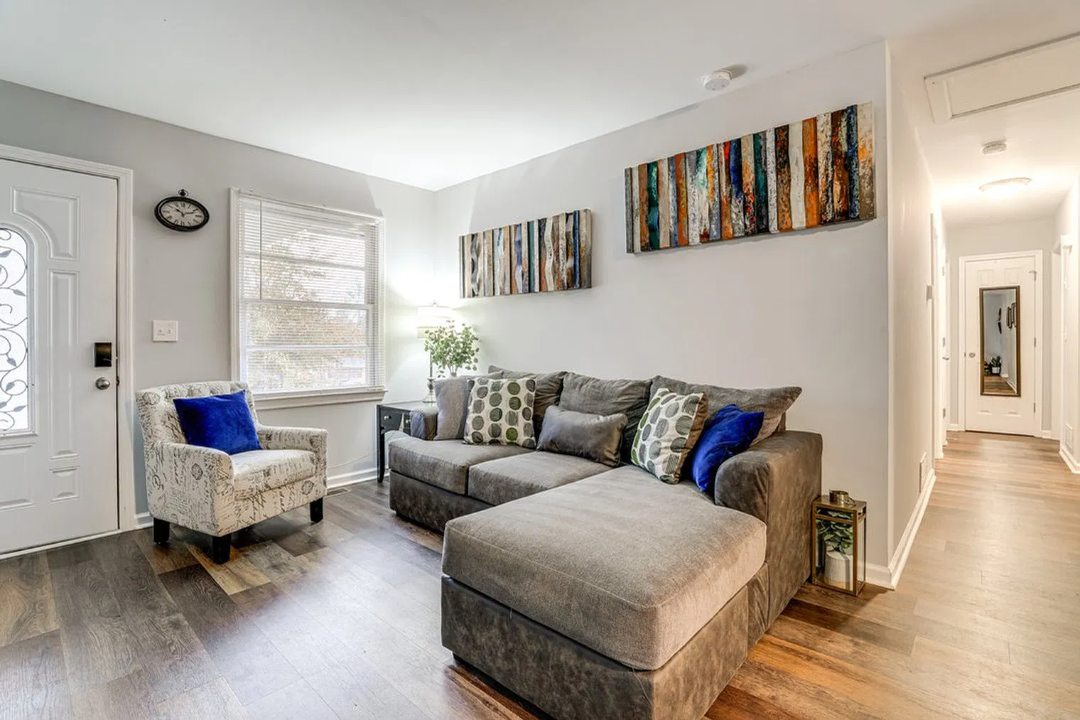 3 bed, 1.5 bath, $3,753 — Photo 2