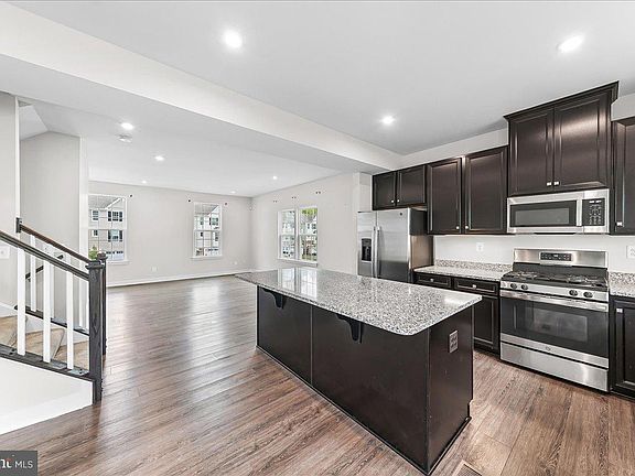 2nd image of 2145 Rivers Dr