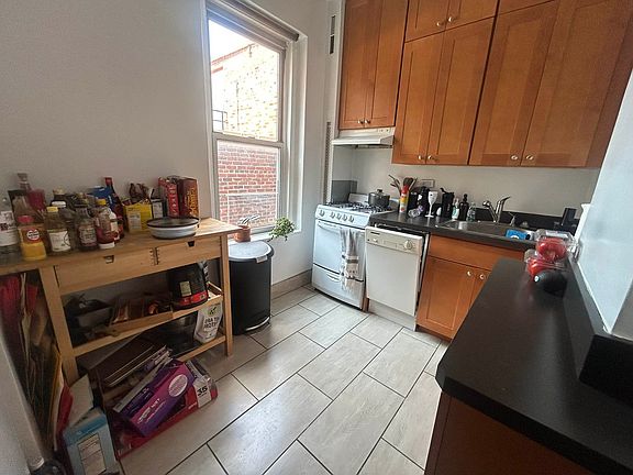 4th image of 421 W 24th St APT 5F