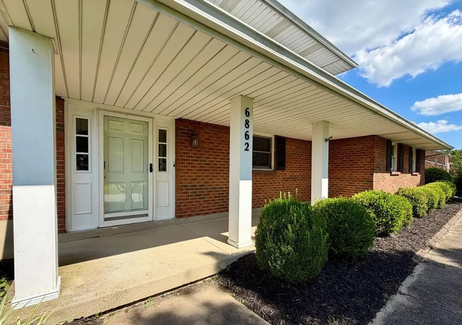 Spacious 4-Bedroom West Chester Home with Updated Kitchen, Finished Rec Room & Oversized Garage — Photo 4