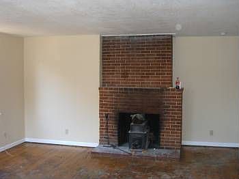 4th image of 5628 Casino Ave