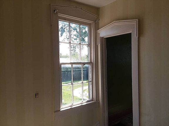 5th image of 533 Knox St #250-E