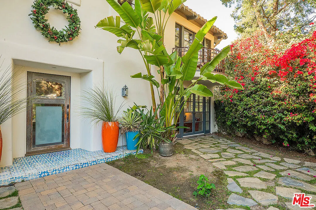 6 bed, 6.5 bath, 5200 sqft, $25,000 — Photo 3