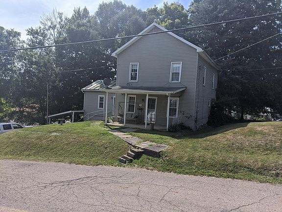 2nd image of 129 S Cherry St
