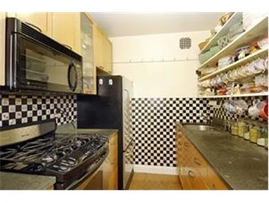 Rented by Douglas Elliman | media 31