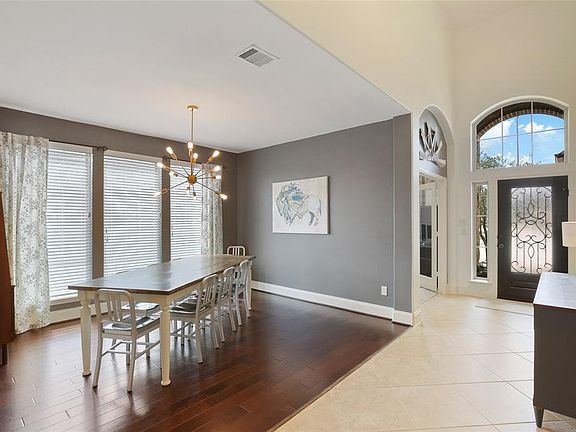 5th image of 4218 Fenetre Forest St