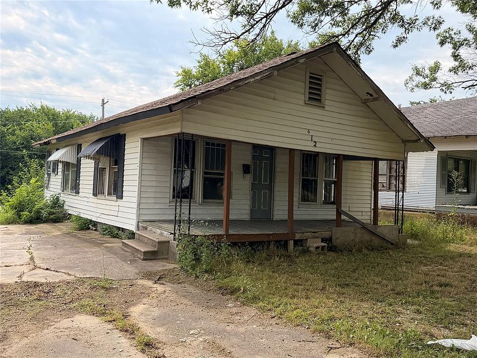 1st image of 612 S Wewoka Ave