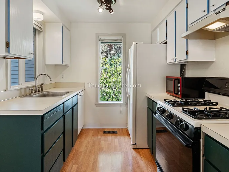 6330 SW 152nd Ave — Photo 12