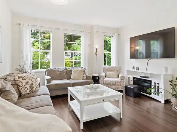 3399 151st St #20, Surrey, BC V3Z 0L3