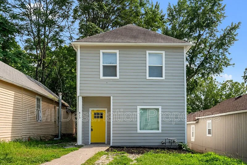 815 Kickapoo St