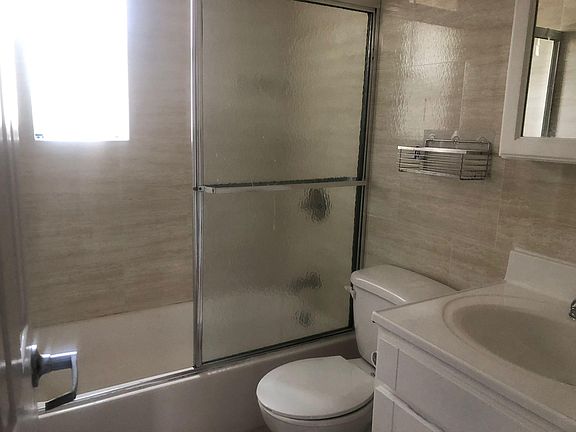 3rd image of 164-05 35th Ave #3