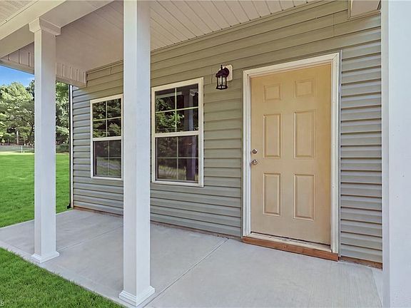 3rd image of 383 Baney Dr