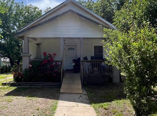 11 S Washington St, Emporia, KS 66801