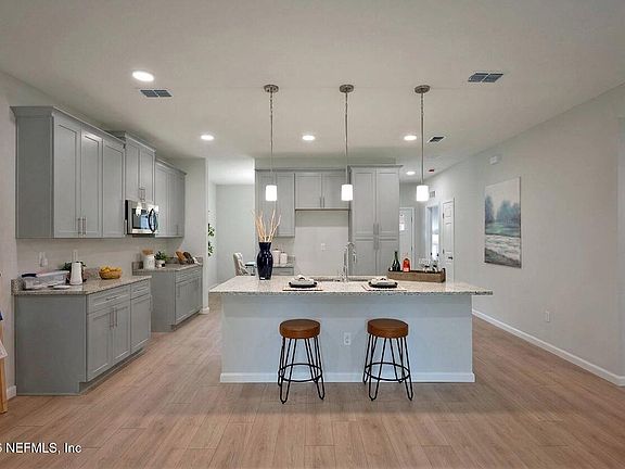 3rd image of 360 POLK Road