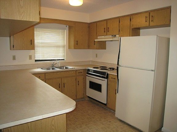 4th image of 47 Atlantic Oaks Cir