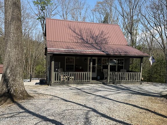 3rd image of 270 Red Oak Rd
