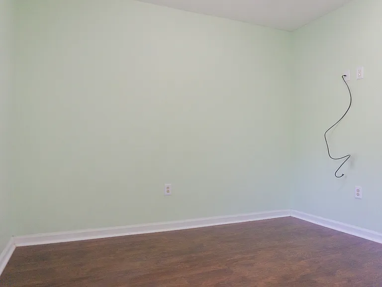 969 Dixie St — Photo 22