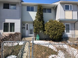 1318 Molson St #E, Winnipeg, MB R2K3Y4