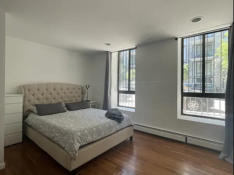 349 W 53rd St #1 — Photo 4