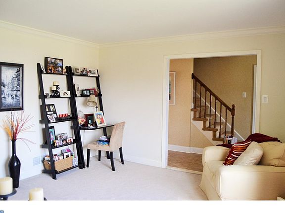 3rd image of 232 Westwood Park Dr