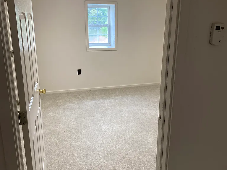 138 Clay Ave #4 — Photo 4