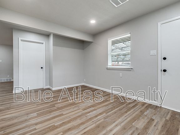 3rd image of 2510 Materhorn Dr