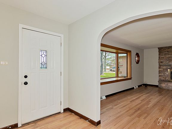 4th image of 14115 W Linden Ln