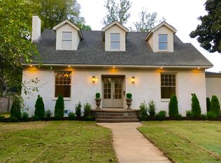 1917 Caldwell St, Conway, AR 72034