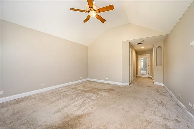 172 Mayo Ct — Photo 3