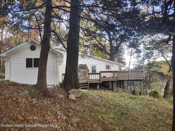 632 Main, St. Remy, NY 12401