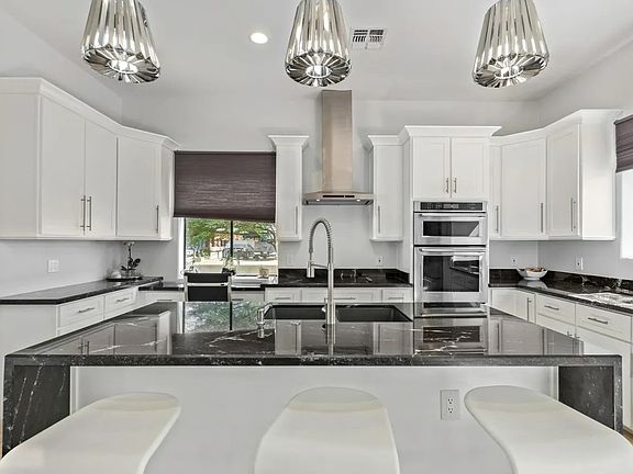 4th image of 3402 E Virginia Ave