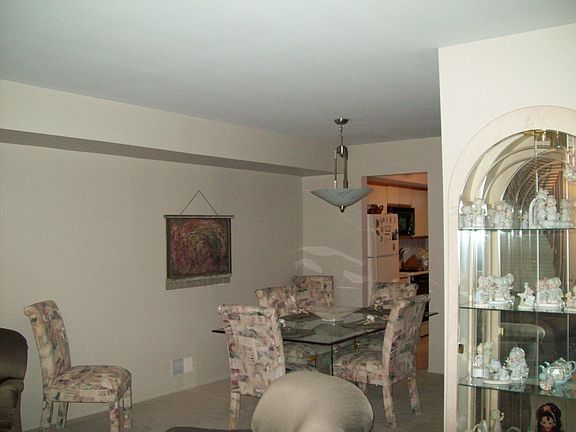 3rd image of 239 Glastonbury Ln