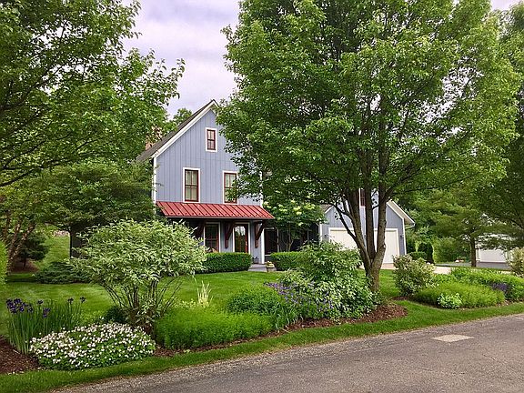 3rd image of 2013 Pine Nook Ct NE