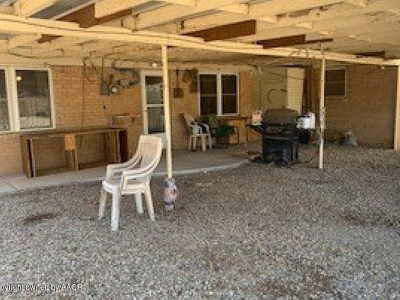4th image of 231 Beach St