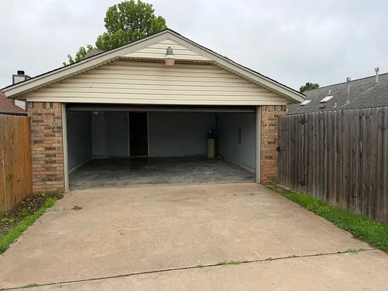 2124 Lonnie Ln — Photo 19